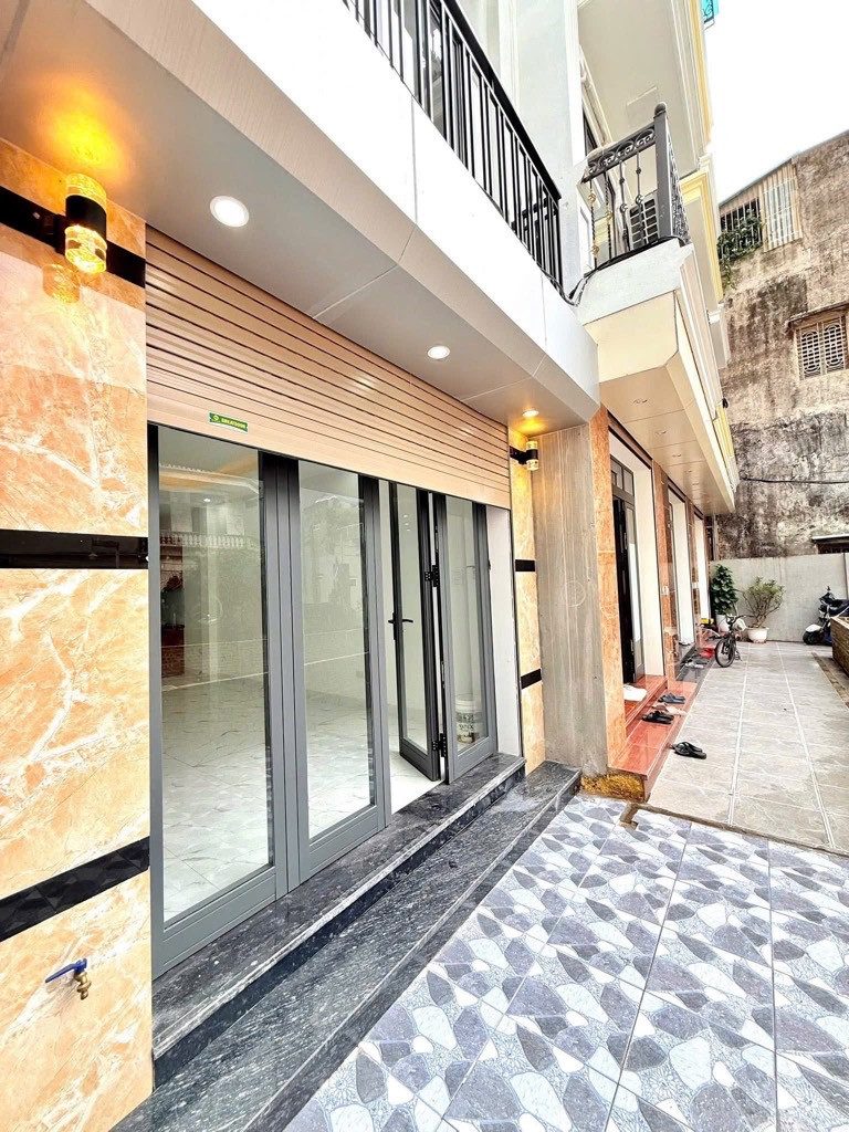 Bán nhà Lương Khánh Thiện 40m 5 tầng dân xây chắc chắn, giá 8,4 tỷ