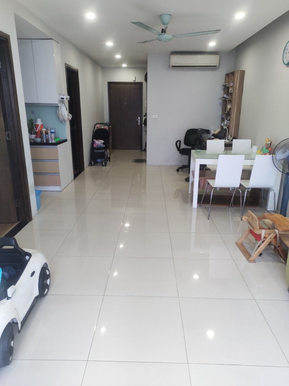 Cho thuê căn hộ chung cư VOV Mễ Trì, Nam Từ Liêm 72M, 2 ngủ giá 13 triệu