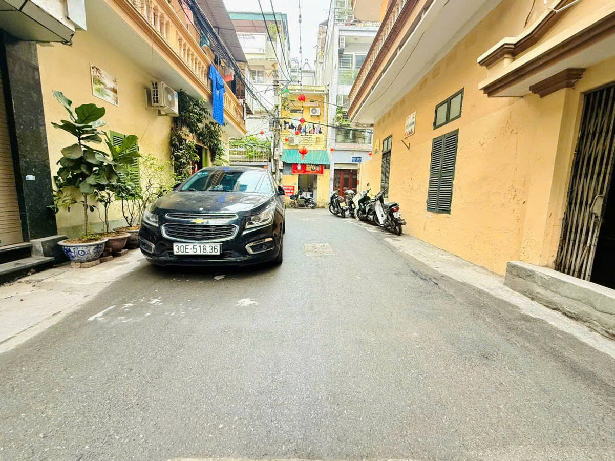 Bán đất phân lô Lương Thế Vinh ô tô đỗ cửa, 2 thoáng DT: 92m  MT : 6m , chào giá : 21 tỷ