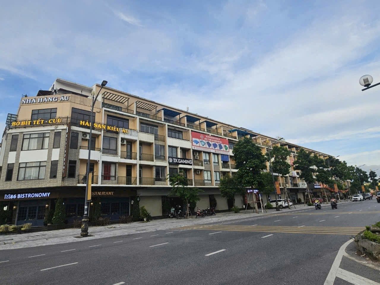 Bán shophouse 5 .5 tầng lý anh tông hud b dt 90m2 mt 5m giá 28 tỷ
