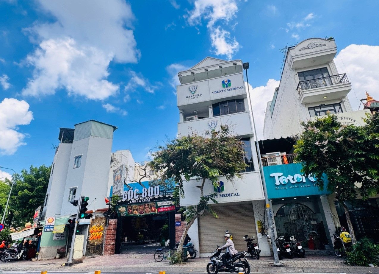 QUẬN 3: BÁN NHÀ 4 TẦNG MẶT TIỀN NGUYỄN ĐÌNH CHIỂU, P.BÀN CỜ - DT ĐẤT 131M2- SẴN HĐT 100TR/TH- 0938676685 GIANG GIANG