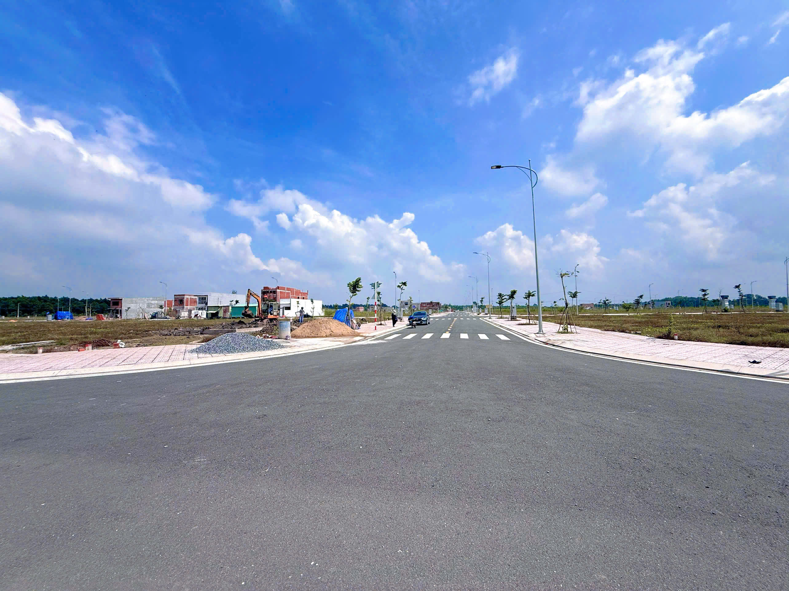 Bán đất Nhơn Trạch - mặt đường Lý Thái Tổ cách Cầu Cát Lái 1km - giá chỉ 20tr/m2 -SHR
