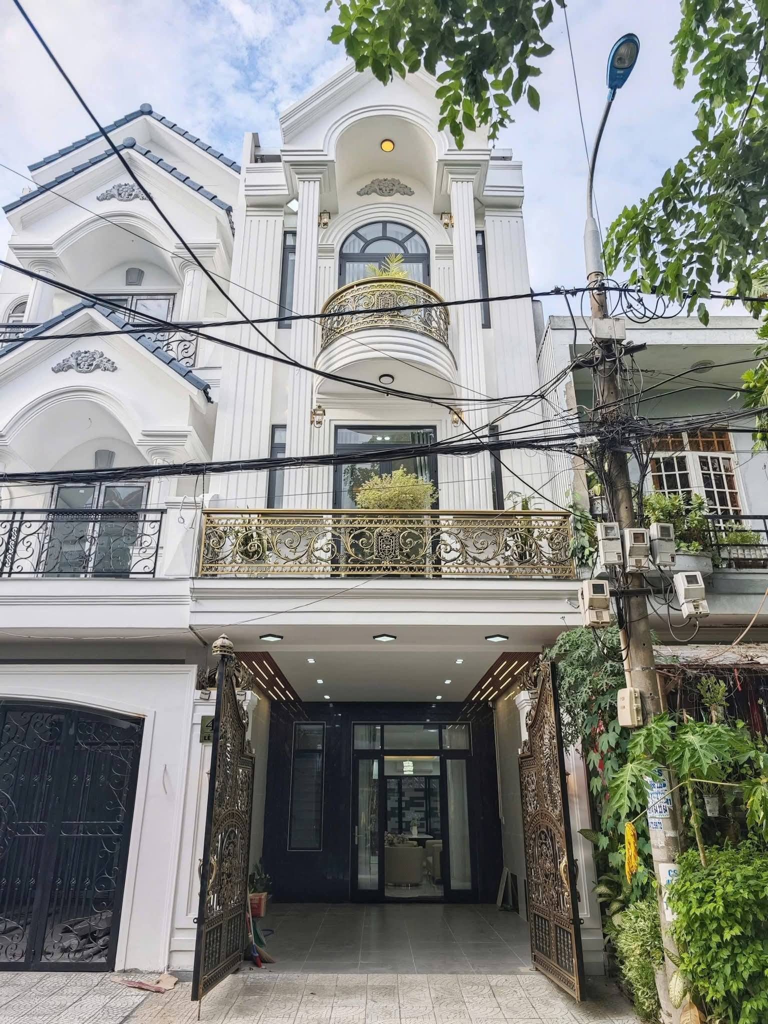 Chủ bị trục trặc tài chính, cần bán gấp Đường Lý Thường Kiệt, Phường Phú Thọ, Q11, DT 72m2, Giá 4tỷ230tr, Cho thuê 26tr/tháng, Sổ riêng.