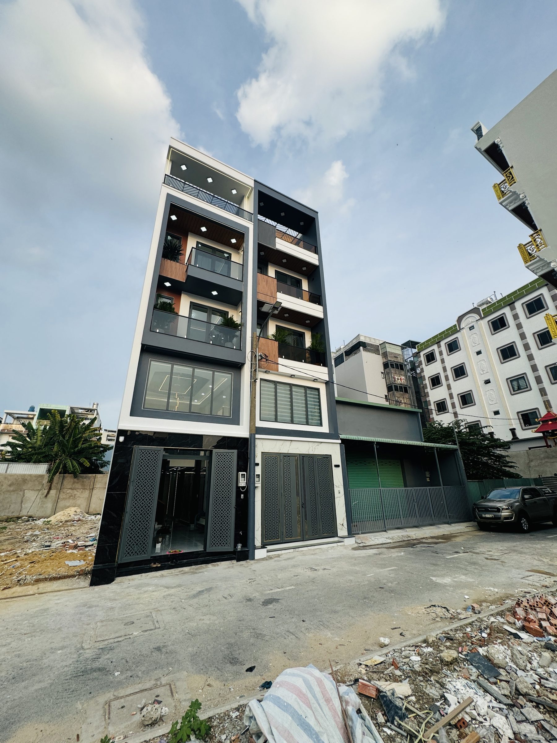 2 Căn siêu phẩm mã lò bình tân thang máy full nội thất phòng sông hơi