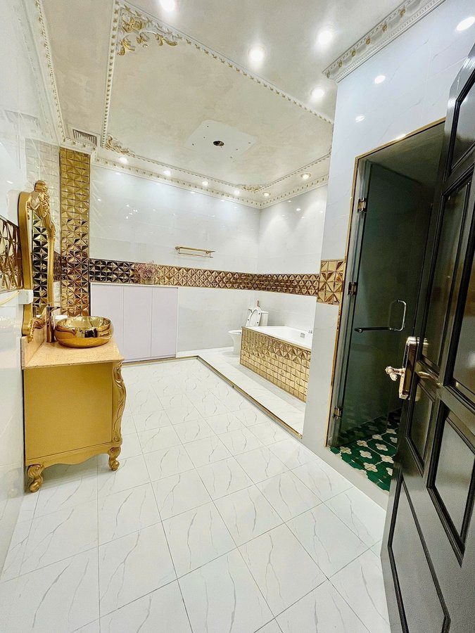 Bán Nhà Mặt Phố Mai Anh Tuấn. Đống Đa. Thang Máy. Ô Tô. Vỉa Hè. DT 43m2. Giá 29.8 Tỷ