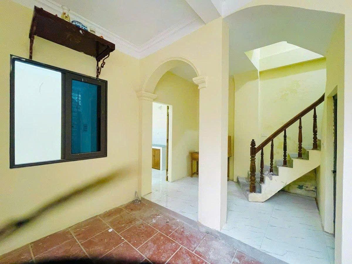 Bán Nhà Hồ Tùng Mậu Cầu Giấy Cạnh ĐH Thương Mại Lô Góc 50m 3 Tầng Nhà Dân. 8.65 Tỷ