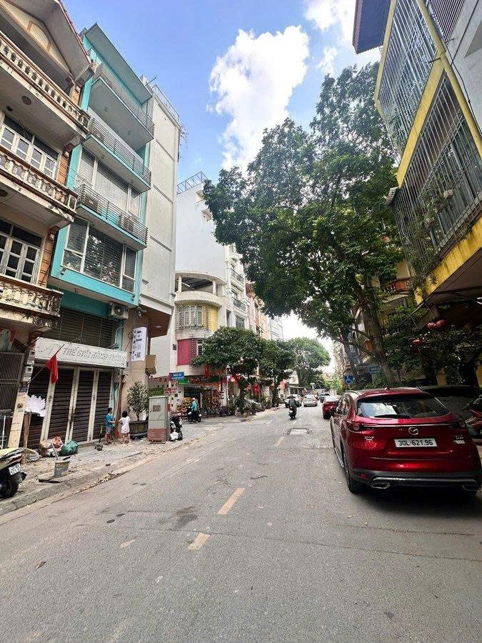 Bán Nhà Mai Dịch Cầu Giấy Cạnh Làng Trẻ Em SOS . 50m 5 Tầng, Phân Lô. Oto Đỗ Cửa. Gia 20.5 Tỷ