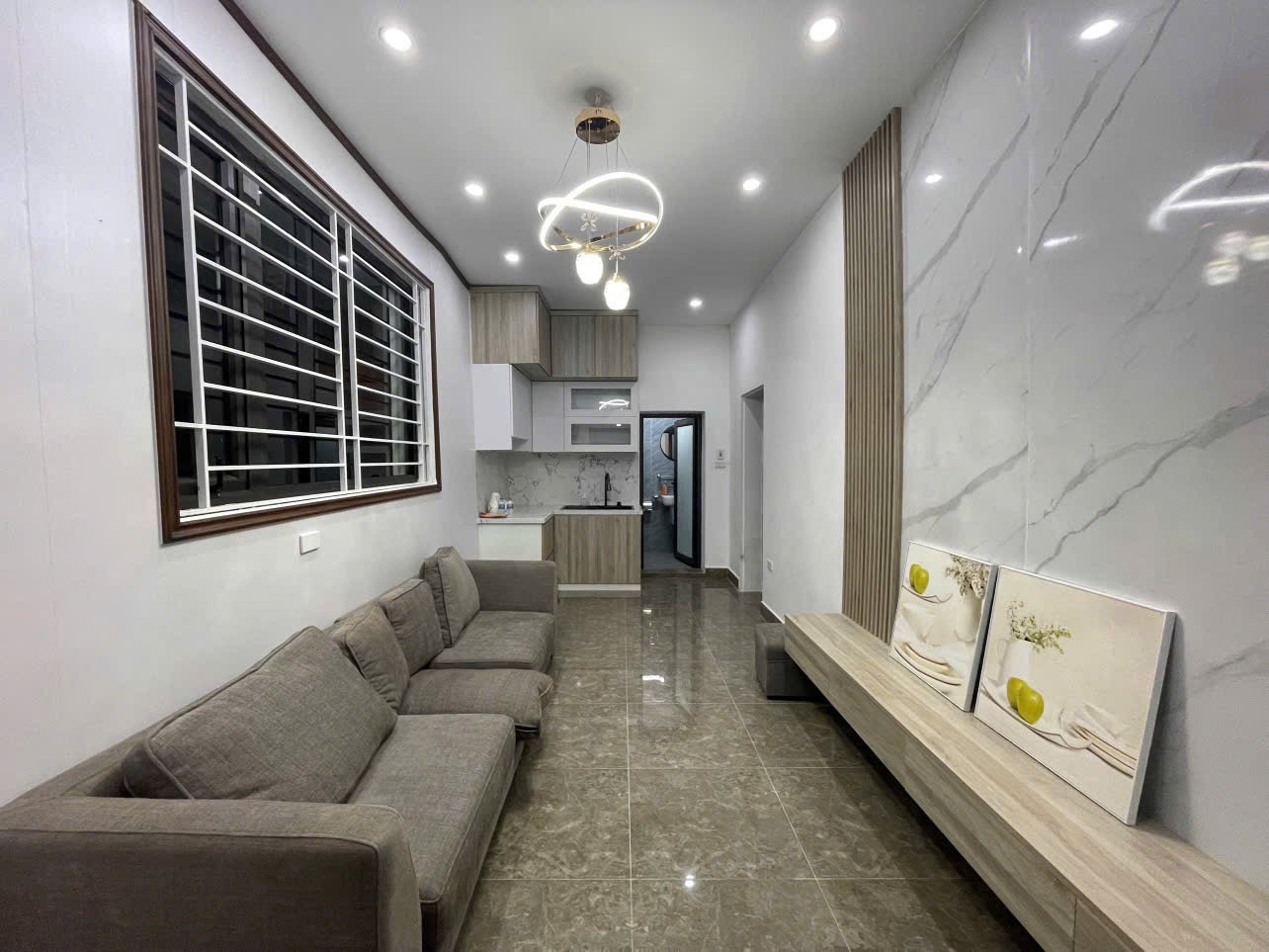 Cho thuê Căn hộ tập thể tầng 1 Mai Động 60 m2, 2 ngủ 2 wc nhà mới chỉ 8 triệu/tháng