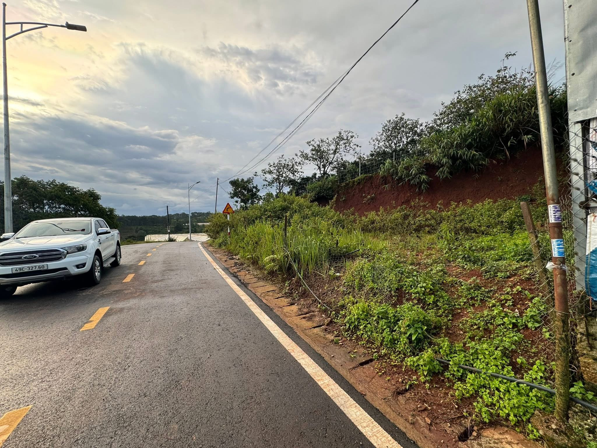 Bán Đất 339m2 view săn mây Măng Lin Đà Lạt, Đã có giấy phép xây dựng, 6,7 tỷ