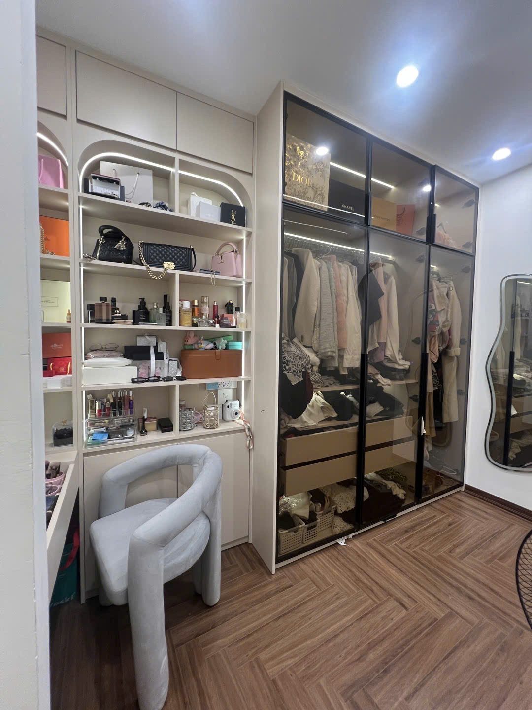 Dành cho AC Đầu Tư Lướt nhanh: Nhà Minh Khai Sân cổng Riêng: 36.4m2*4T.