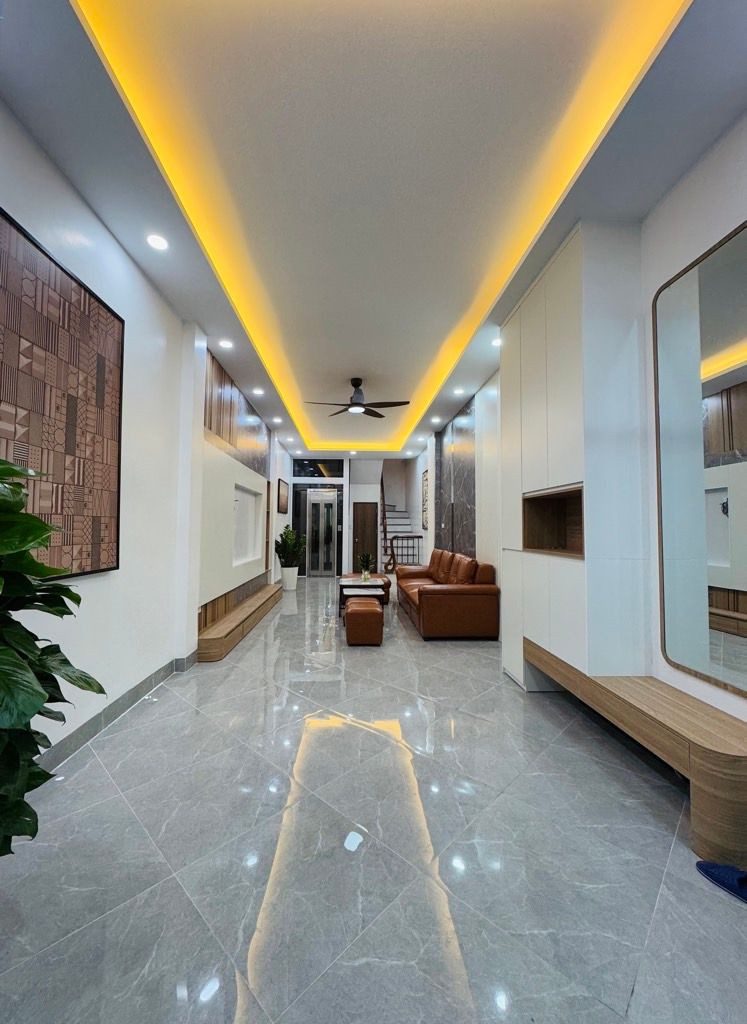 10.x tỷ | Minh Khai ngõ rộng thoáng x 10m ra mặt phố x kinh doanh sầm uất | 44m2 x 6 tầng x thang máy xịn xò