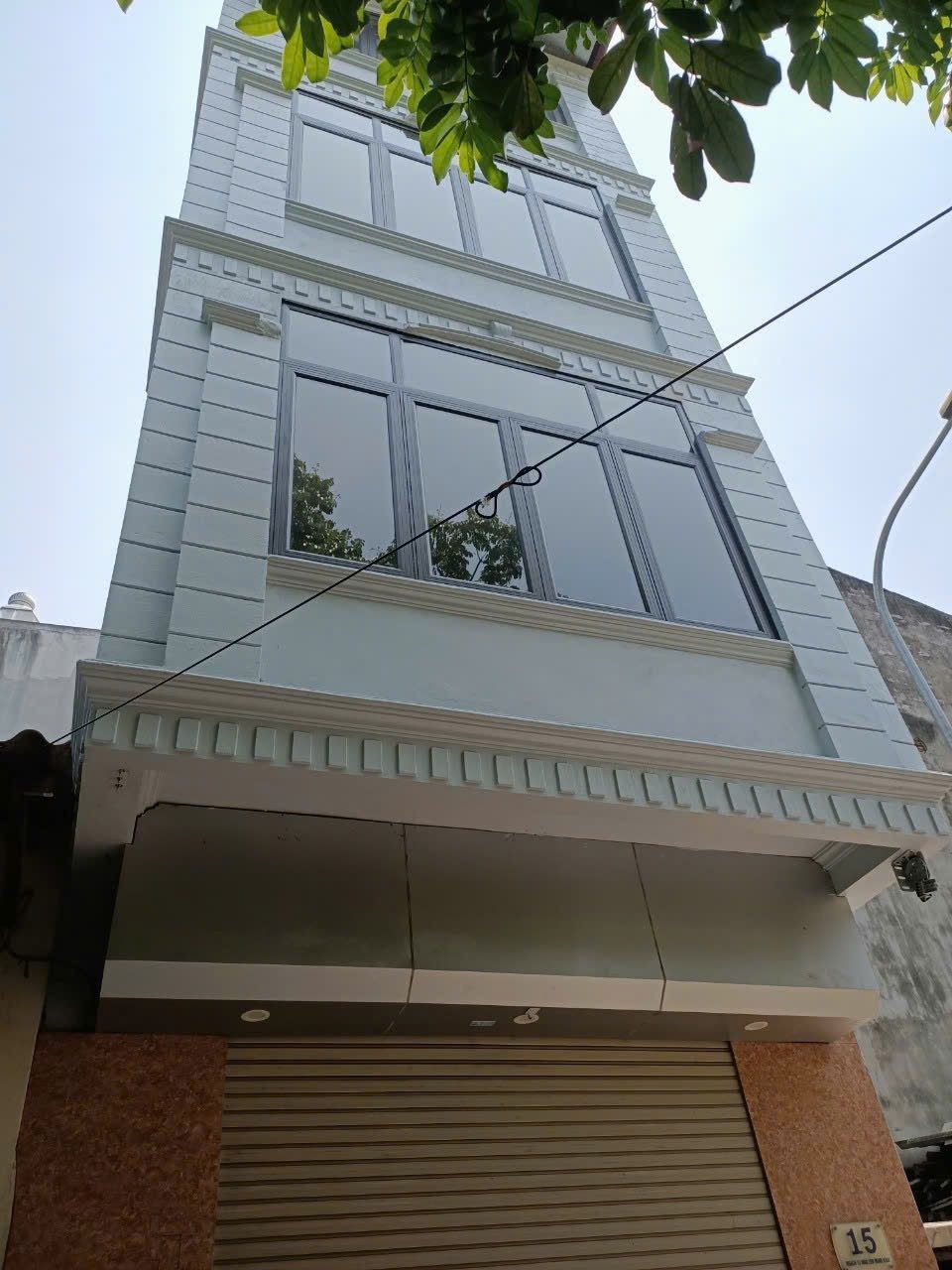 Cho Thuê Nhà Minh Khai 40M² 4 Tầng 3 Ngủ - Nội Thất CB - Ô Tô Đỗ Cửa - Giá Thuê 13tr