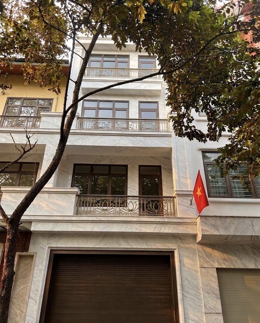 Bán nhà 82m² full thổ cư ngang 6.5m giá 25 tỷ tại Đường Mỗ Lao Phường Hà Đông