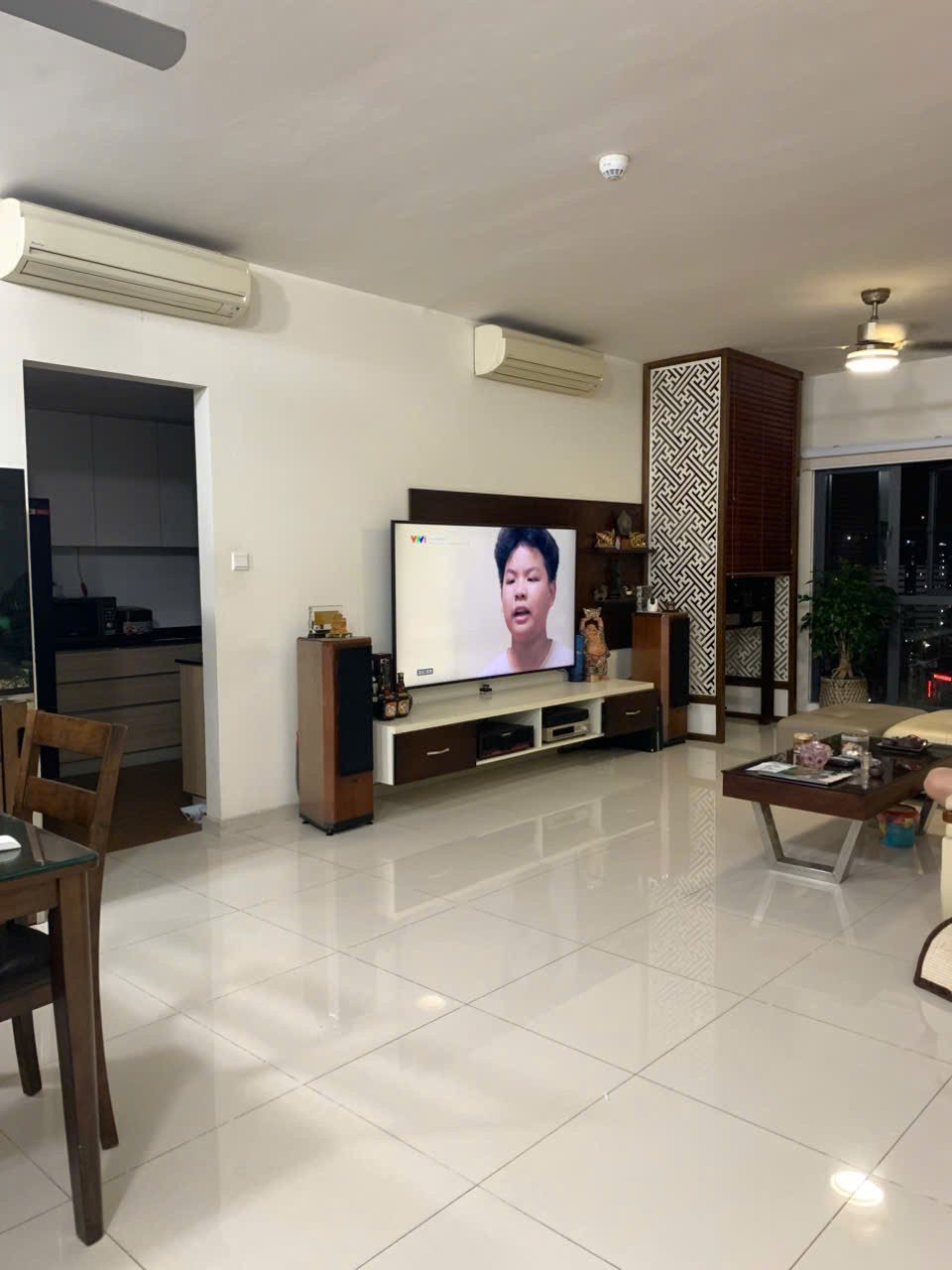 Gia đình chủ nhà cần bán GẤP cănho 132m2 full đồ tại Mulberry Lane/ 9 tỷ