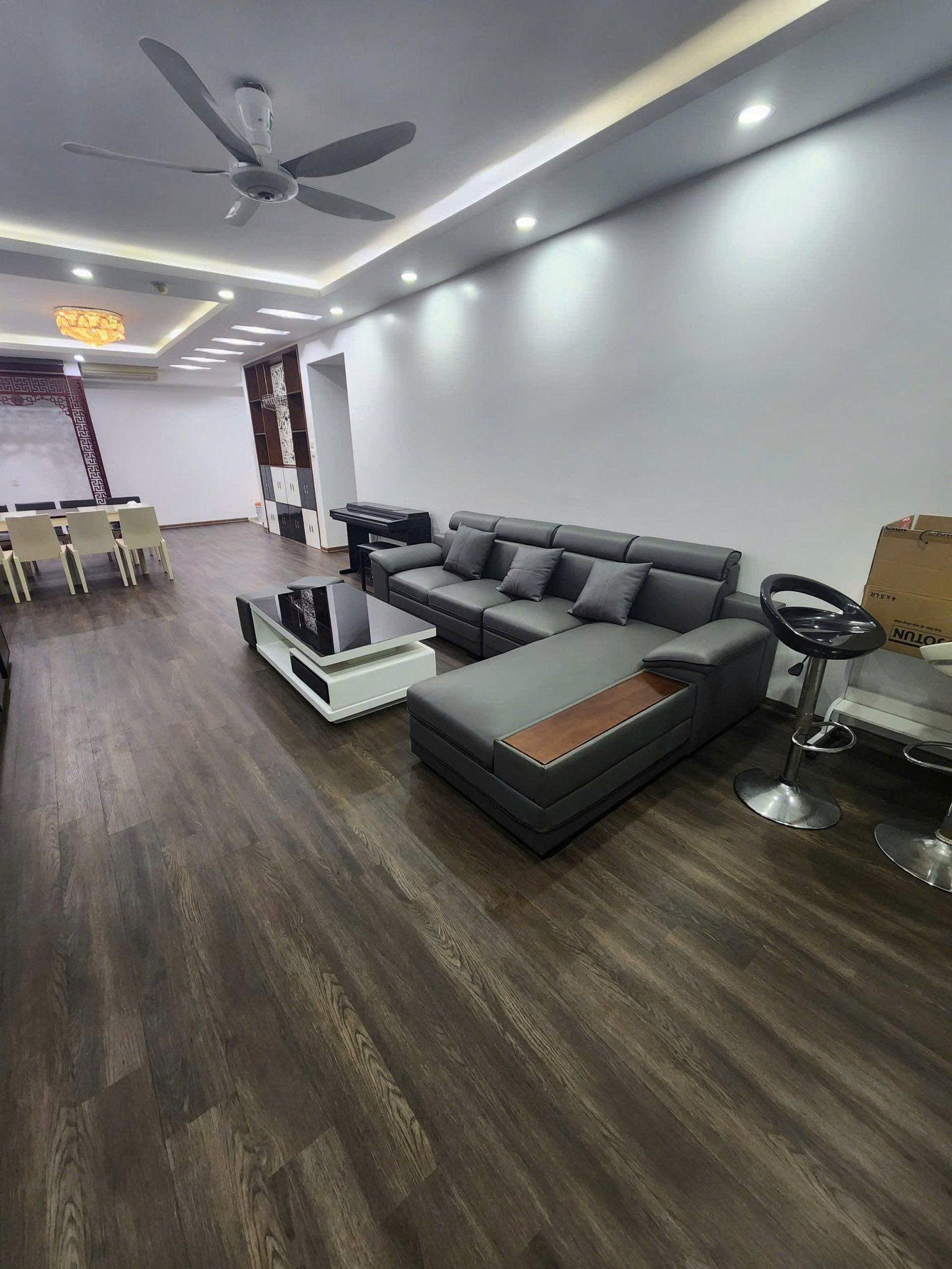 Bán nhanh CH Mulberry Lane - DT 124m2 - tòa D đẹp, tầng trung  giá 8.2 tỷ