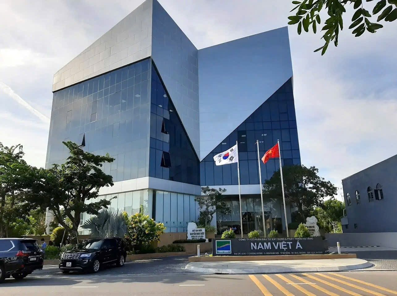 BÁN TÒA CHDV 4,5 TẦNG MỚI 100% KĐT NAM VIỆT Á - SÁT BÙI TÁ HÁN - GẦN SÔNG - GIÁ 14,6 TỶ TL
