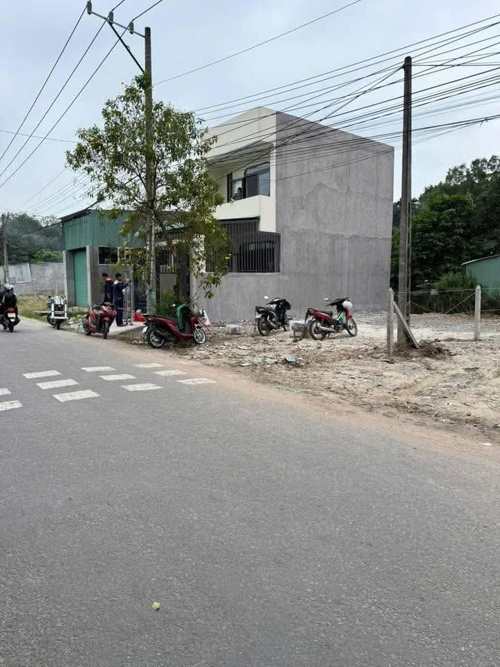 Chủ ngợp bank bán gấp lô 6x50. Đường nhựa đẹp, Ngay Bàu Bàng Bình Dương