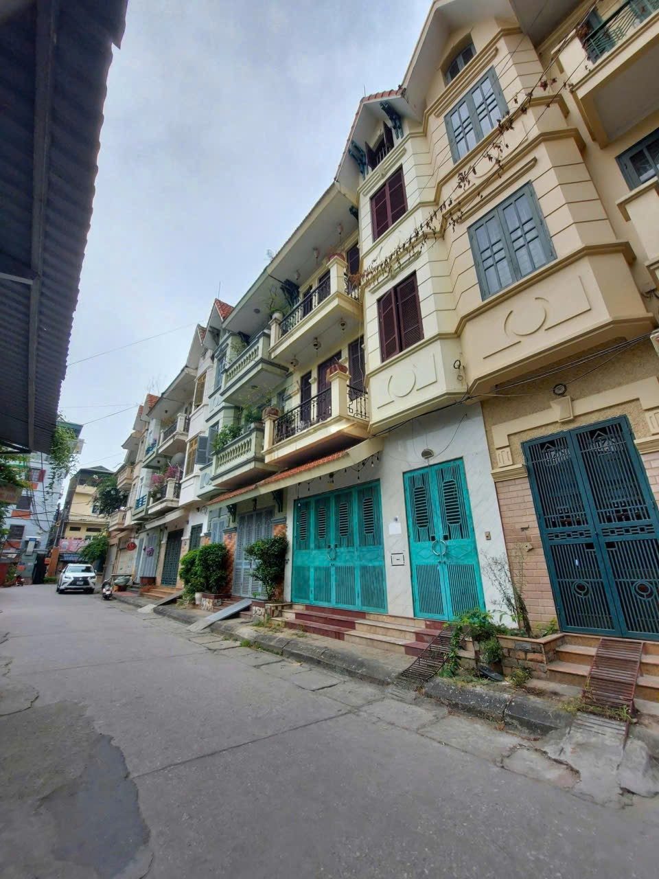 Cho Thuê Nhà Ngõ 276 Nghi Tàm - Tây Hồ/ 60M².  4,5 Tầng 4 Ngủ - Nội Thất CB - Ô Tô Đỗ Cửa - Giá Thuê 16tr