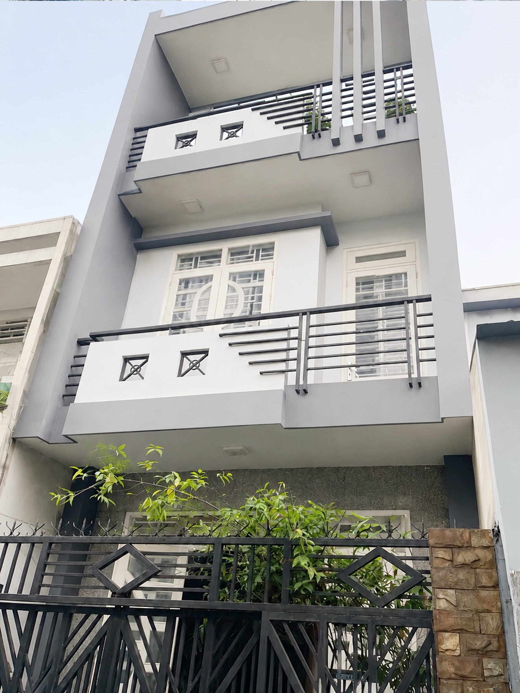 📣  Nhà đường LÝ THƯỜNG KIỆT hẻm ba gác sát mặt tiền, gần chợ Tân Bình, thuận tiện kinh doanh và di chuyển .