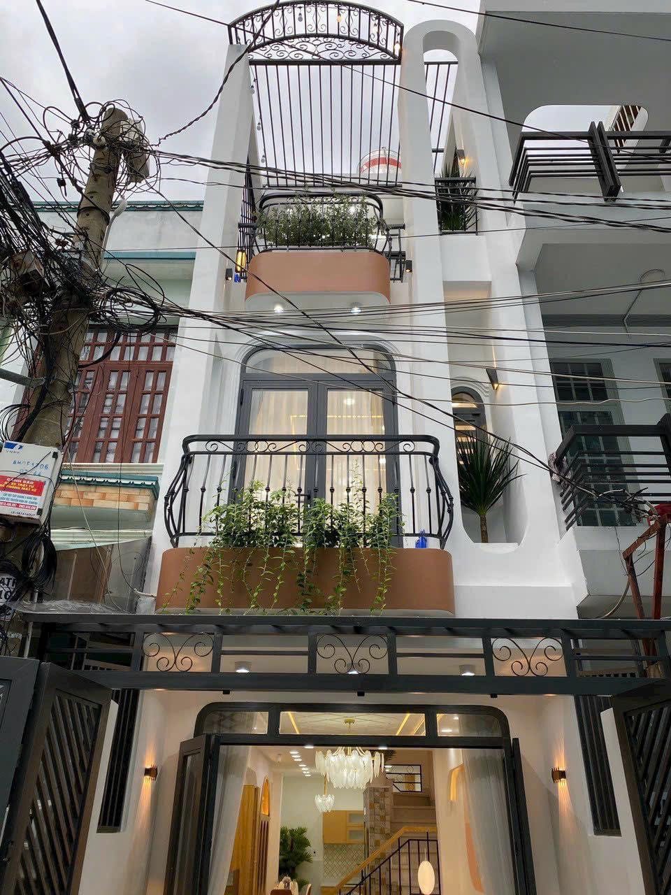 Chốt nhanh kẻo mất căn nhà phố Bùi Hữu Nghĩa, P 7, Q 5, DT 68m2, giá 3 tỷ 950tr, cho thuê 18tr, SHR
