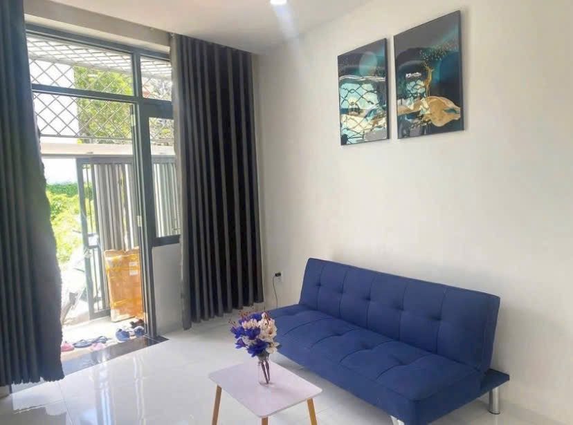 BÁN NHÀ 2 TẦNG HẺM Ô TÔ NGÔ ĐẾN - NGỌC HIỆP - PHƯỜNG TÂY NHA TRANG
- DT: 44,5m2 ngang 3m
- Nhà 2 tầng đúc kiên cố : p.khách, bếp, 2 p.ngủ, 2 toilet, sân để xe.
- Đường ô tô rộng 4m, gần sông mát mẻ. Khu dân cư dân trí. Gần chợ , trường , suối khoán