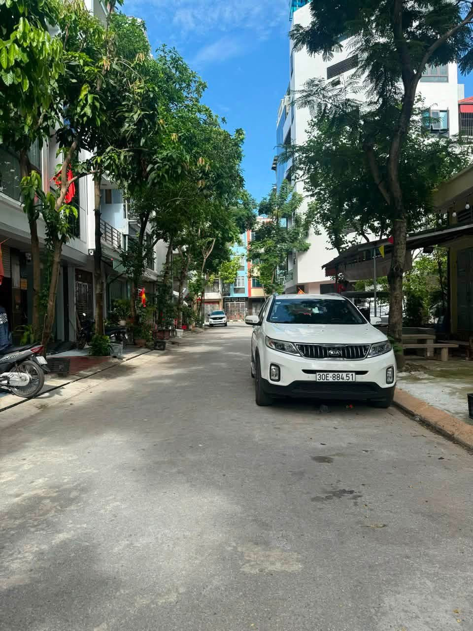 Bán nhà hàng xóm KĐT ParkCity 50m² 5 tầng - Phân lô - Gara ô tô - Vị trí đẹp