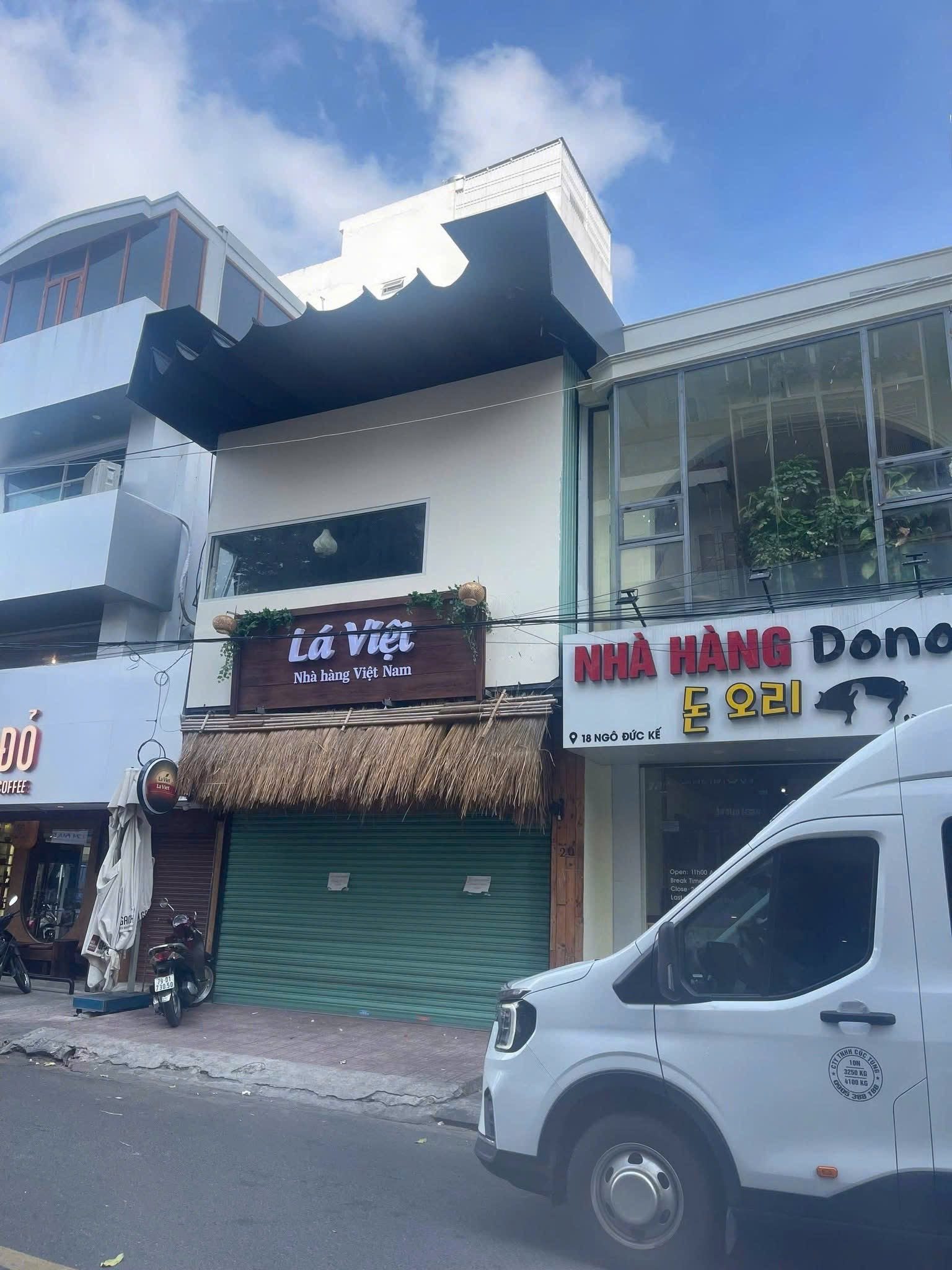 Bán nhà mặt tiền đường Ngô Đức Kế - trung tâm phố Hàn - Giá 20 Tỷ
- Khu bàn cờ Tp Nha Trang cách biển vài phút đi bộ. 
- Diện tích thực tế: 102,7m² Ngang 5,1m.