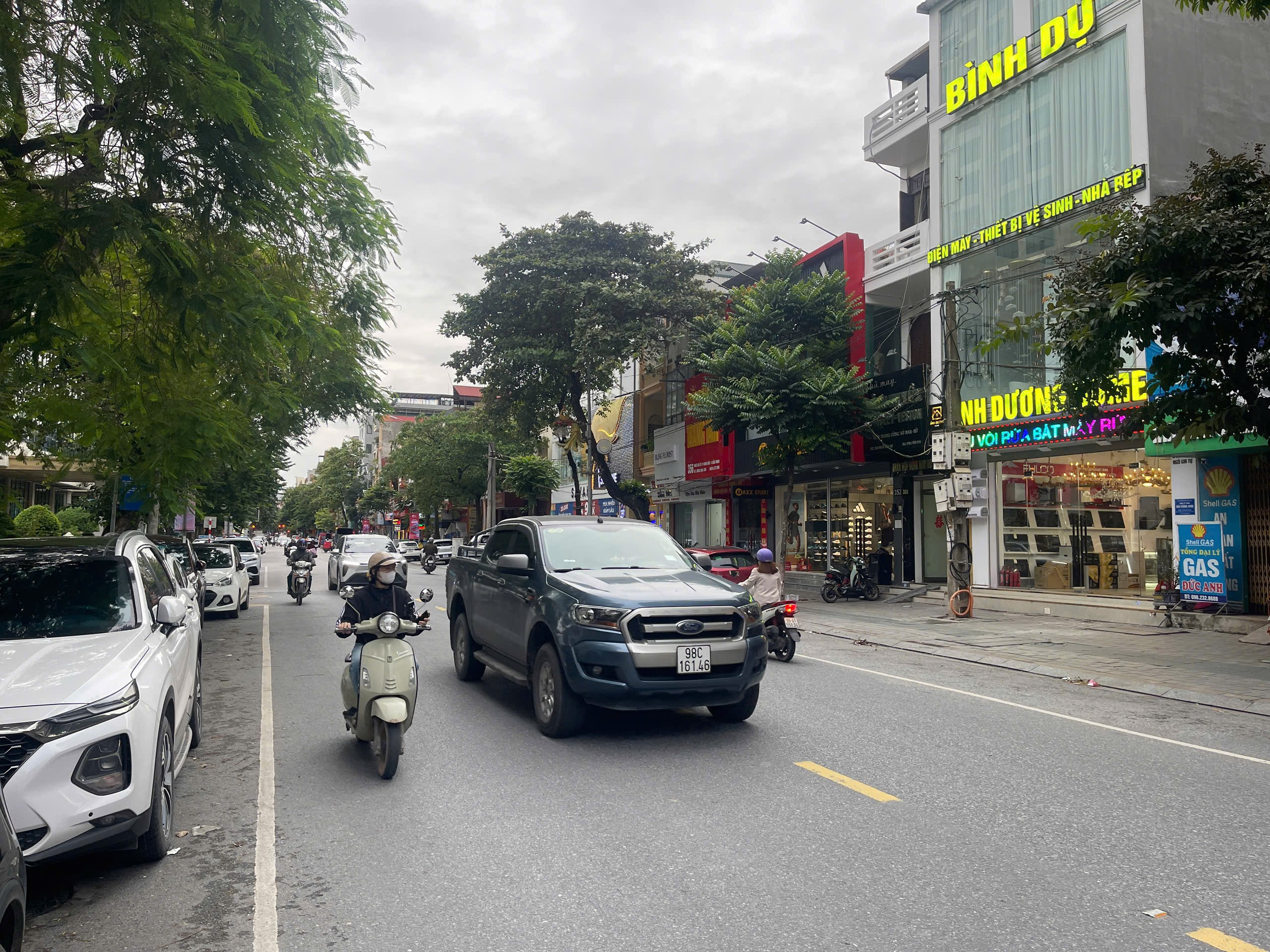 Bán nhà 3 tầng. Diện tích đất 152m. Nhìn trường tiểu học tiền an và khách sạn mường thanh. Mặt đường ngô gia tự tiền an. Phường kinh bắc bắc ninh