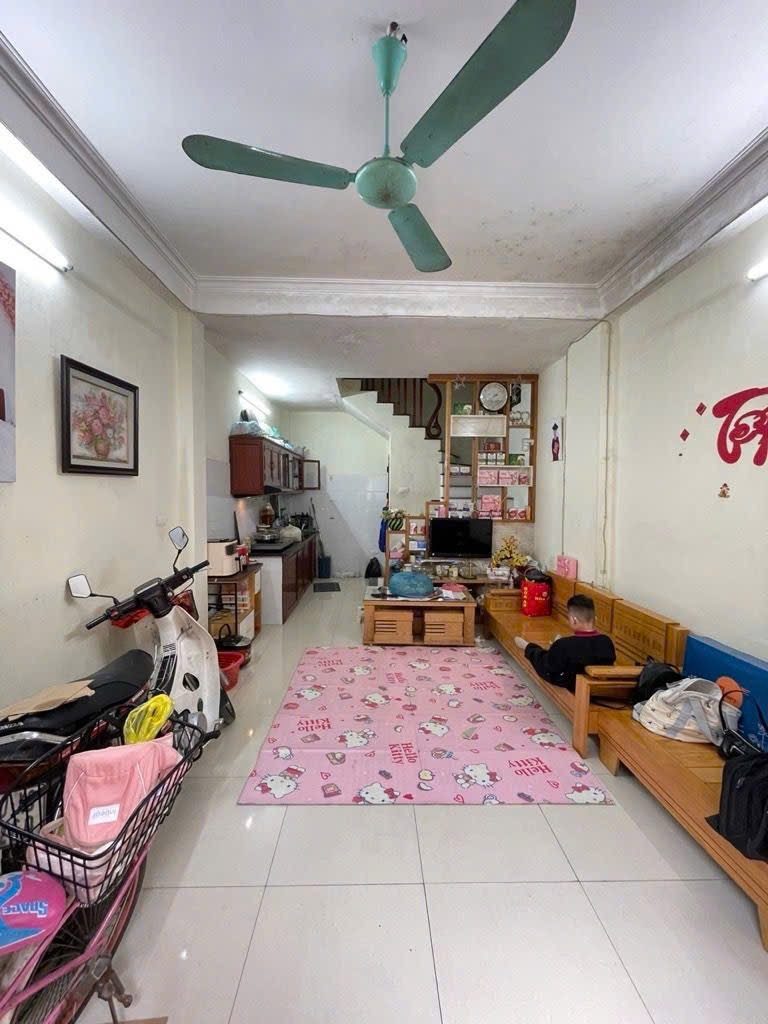 🏠NGÔ GIA TỰ LONG BIÊN- DÂN XÂY -2 THOÁNG 3 NGỦ GIÁ TỐT-CHỈ 5 TỶ NHỈNH

💥 CHỦ NGỘP NGÂN HÀNG

👉 Vị trí căn nhà đẹp dân xây chắc chắn khu vực nhiều tiện ích xung quanh , gần UB hành chính Quận, bệnh viện,trường học , chợ 

👉 Thiết kế 5 tầng 3 ngủ đủ c