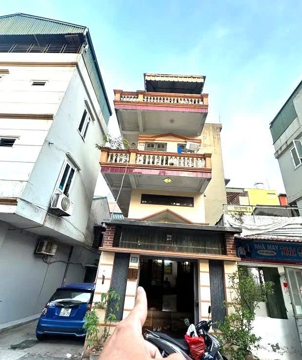 CẦN BÁN NHÀ NGÔ GIA TỰ, VIỆT HƯNG, MẶT NGÕ RỘNG Ô TÔ TRÁNH, KINH DOANH, 3 THOÁNG