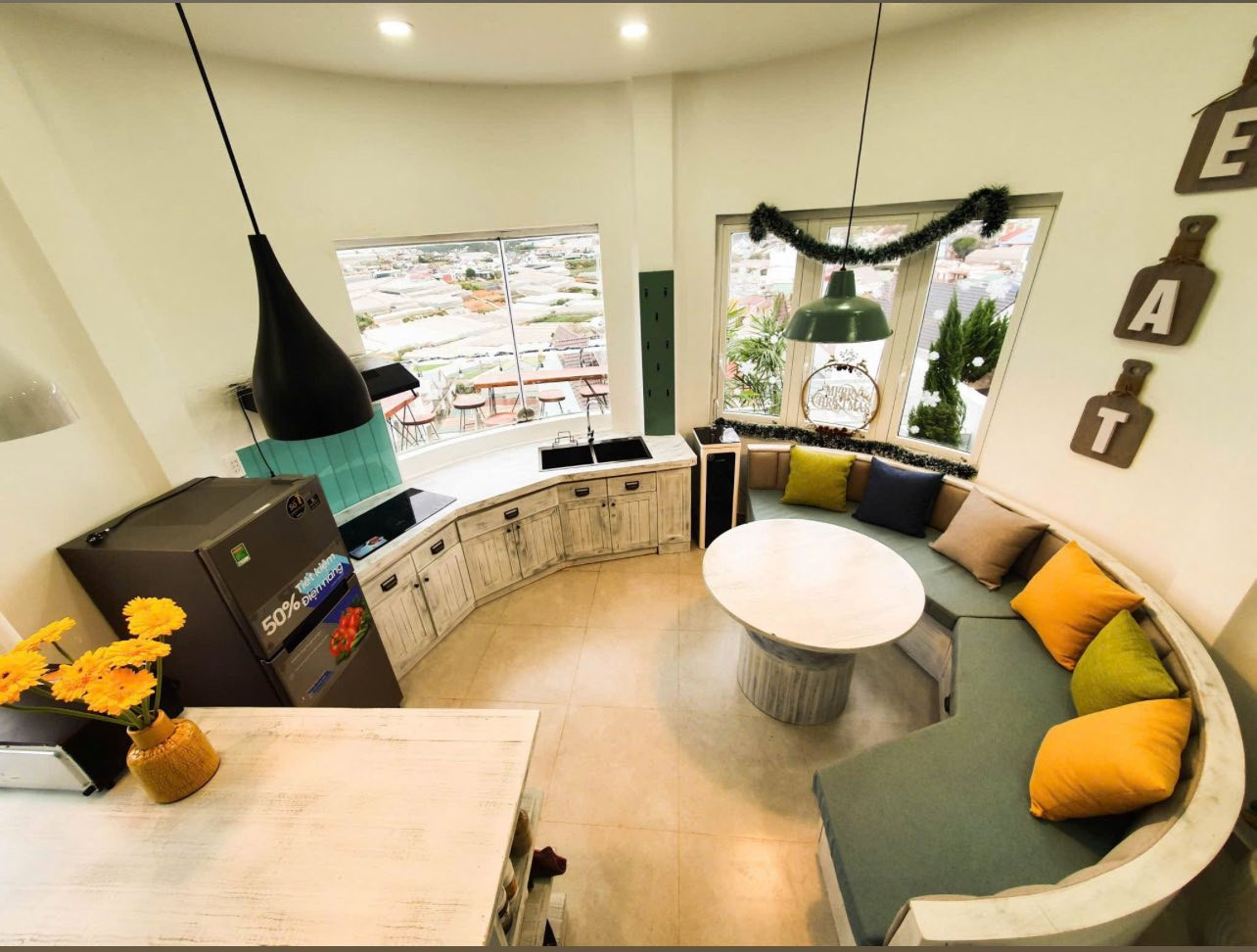 🔥🔥HOT HOT... BÁN ĐẤT TẶNG HOMESTAY NGÔ QUYỀN ĐÀ LẠT 8,6TY 143m2 100% THỔ CƯ, NGANG 5m.