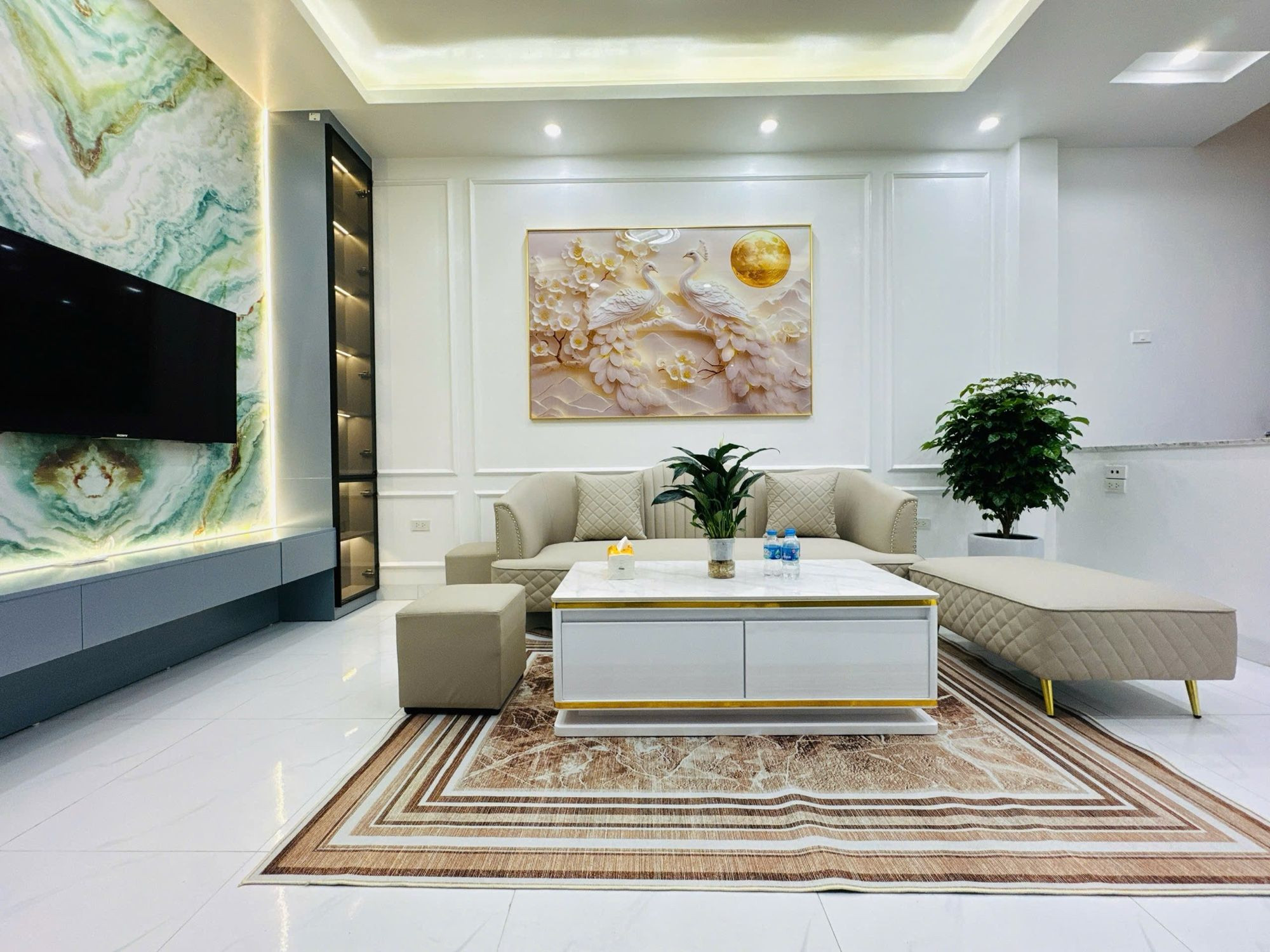 Chỉ 8,3 tỷ - nhà Ngõ Quỳnh 40m2 5 tầng mới đẹp