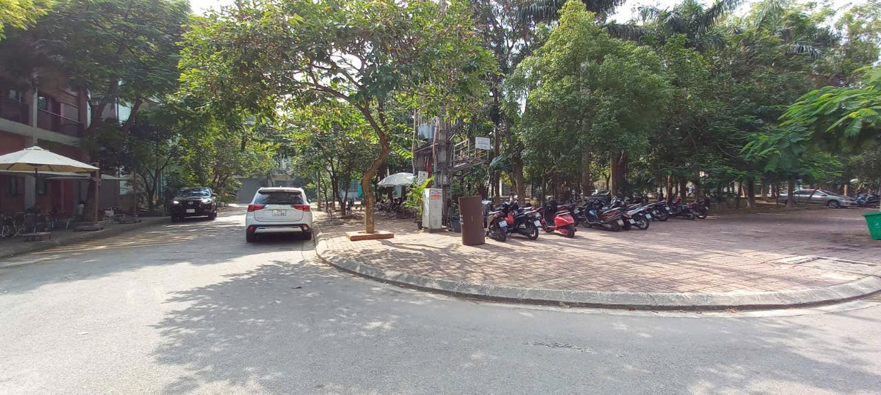 Bán 88.5m đất mặt đường ngô sỹ liên rộng 22m. Gần vườn hoa. Trung tâm thể thao. Kinh doanh tốt. Phường kinh bắc bắc ninh