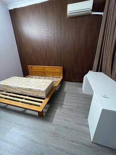 Cho thuê tầng 2-3 trong khu BT mặt phố Ngô thì Nhậm  Hoàn kiếm giá 8 tr/1tháng