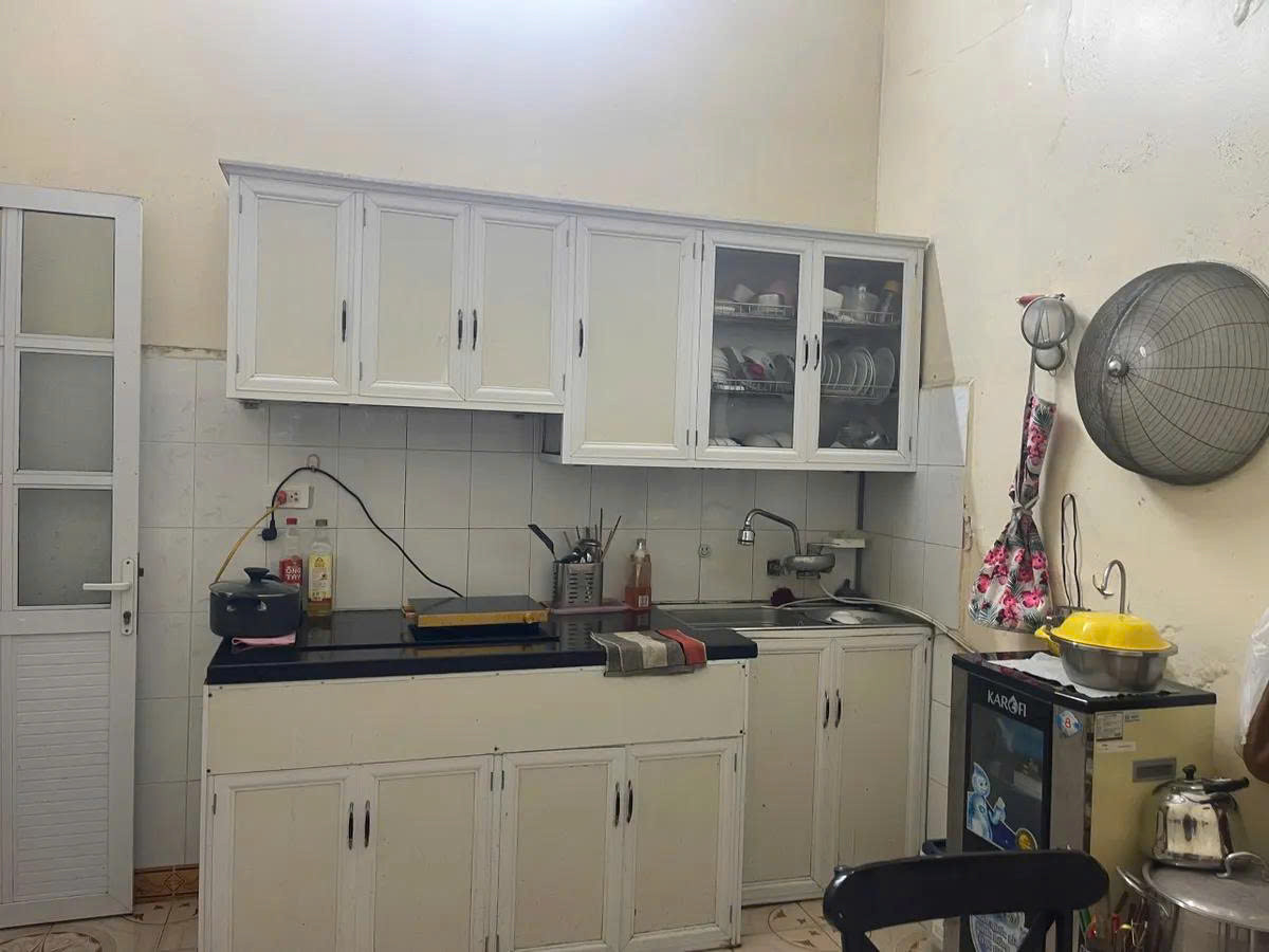 Bán nhà 3 tầng mặt phố Ngô Thì Sỹ, 53m2, mặt tiền 4m, lô góc, đường ô tô kinh doanh, giá 18 tỷ.