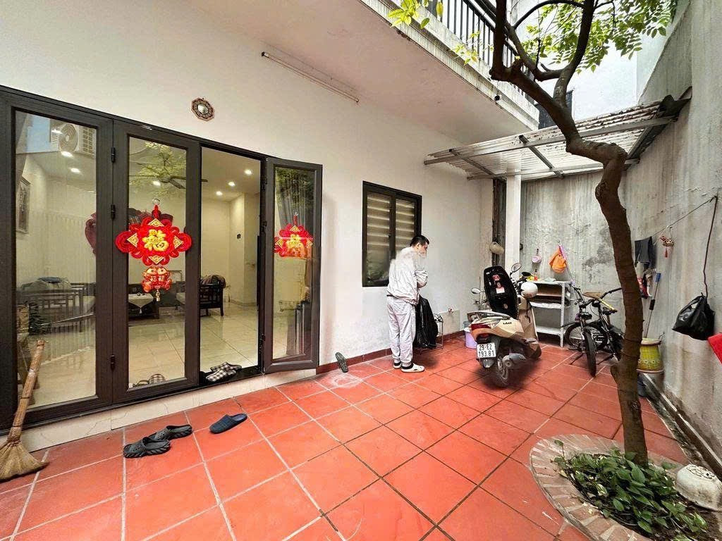 Cho thuê nhà nguyên căn Ngõ thinh hào 3, tôn Đức thắng,Đống Đa,Dt 76mx3tầng-16tr/1tháng