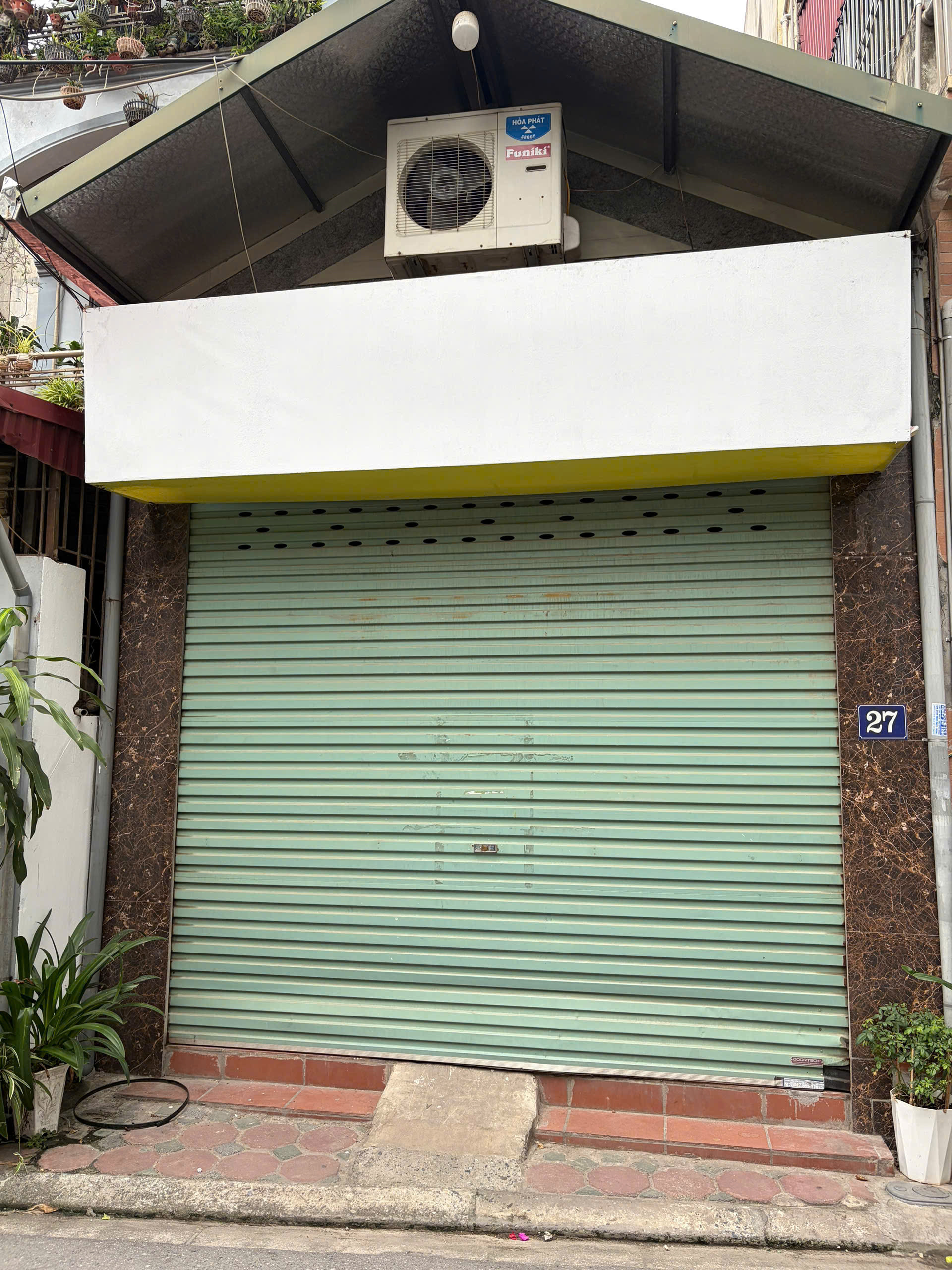 Bán đất tặng nhà, trung tâm Ngô Xuân Quảng, Gia Lâm 34m2 mtien rộng đường oto thông