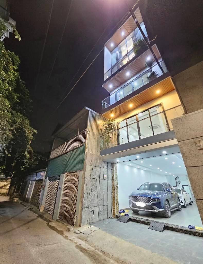 Hiếm! Nhà ngõ 15 ngọc hồi, 6 tầng thang máy, ô tô vào nhà, mới đẹp, 72m2, 18.3 tỷ
