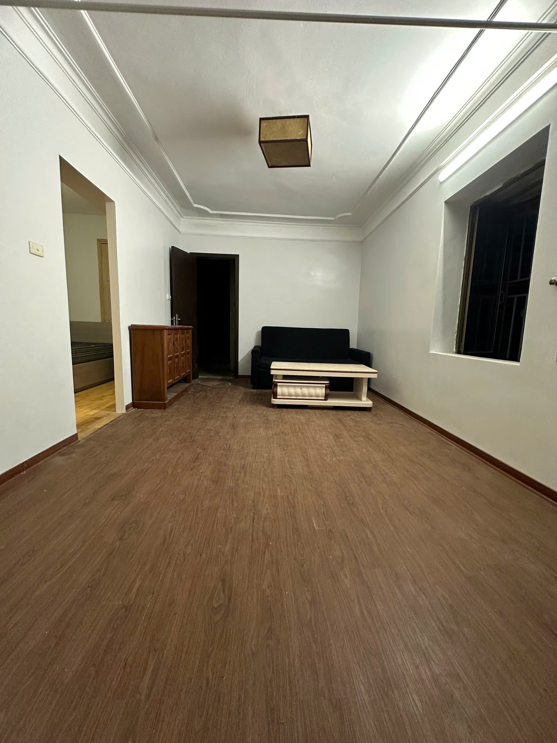CHO THUÊ CĂN HỘ TẬP THỂ NGỌC KHÁNH, BA ĐÌNH, NHÀ ĐẸP SẴN NỘI THẤT Ở LUÔN