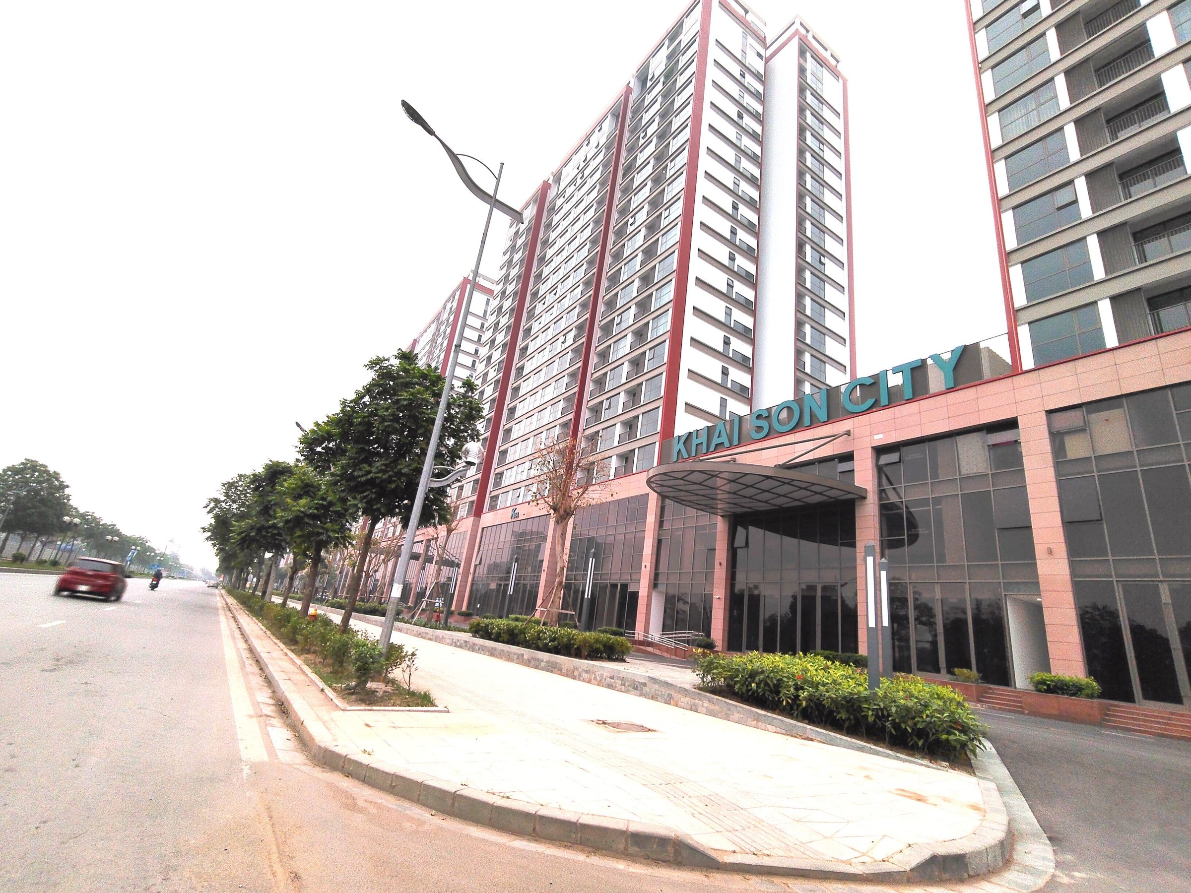 🏠🏠🏠 CĂN HỘ CHUNG CƯ KHAI SƠN-BỒ ĐỀ-LONG BIÊN- DT 90M- FULL NỘI THẤT- 7 TỶ NHỈNH

👉 Căn hộ cao cấp thiết kế 2 ngủ rộng rãi

👉 Vị trí đẹp,tầng cao thoáng mát

👉 Gần cầu Đông Trù, trung tâm triển lãm quốc gia

👉 Thuận tiện ra đường Hồng Tiến kéo dài,