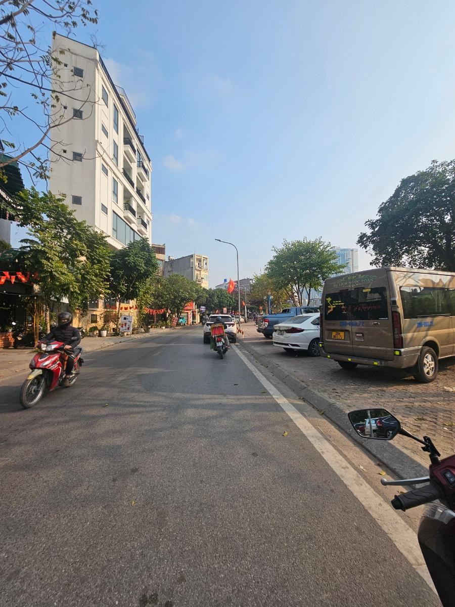 BÁN ĐẤT PHỐ NGỌC THỤY LONG BIÊN 35.5 TỶ 180M2 MT 9M Ô TÔ KINH DOANH PHÙ HỢP XÂY CCMN CHIA LÔ.