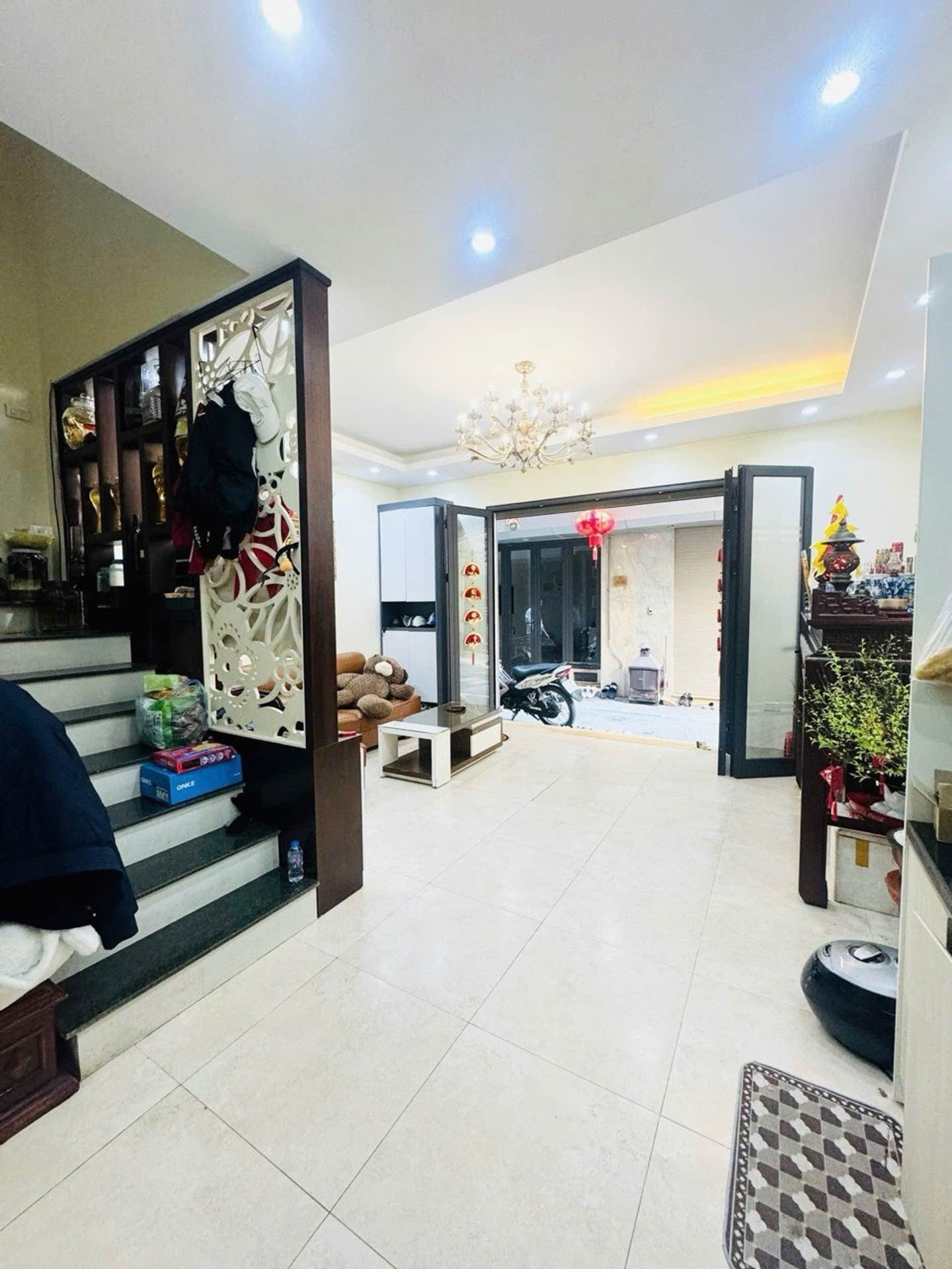 🚨 QUÁ RẺ! NHÀ NGỌC THỤY 40M² x 5 TẦNG – Ô TÔ ĐỖ CỬA – CHỈ HƠN 7 TỶ 🚨