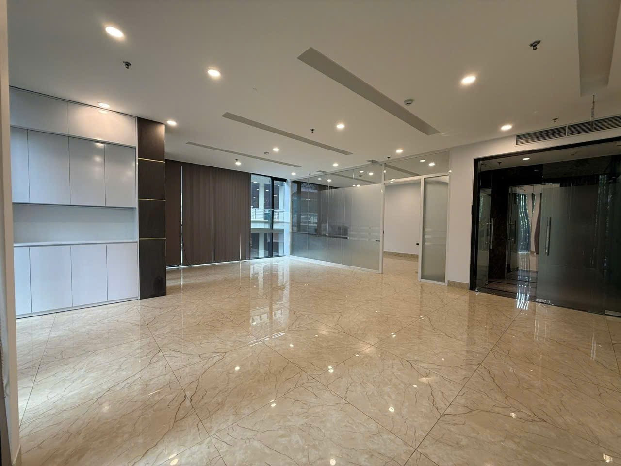 Cho thuê nhà Ngụy Như Kon Tum, Thanh Xuân 100M x 3T PCCC giá 69 triệu