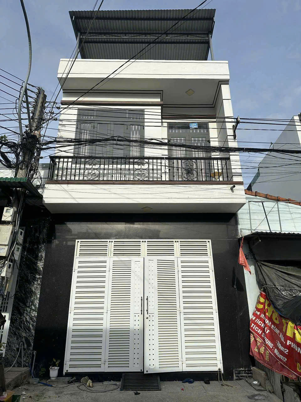 Cần bán Nhà 2 tầng mặt đường Nguyễn An rộng 10m, cách biển chỉ vài phút đi bộ .0935 964 828  e Hiền