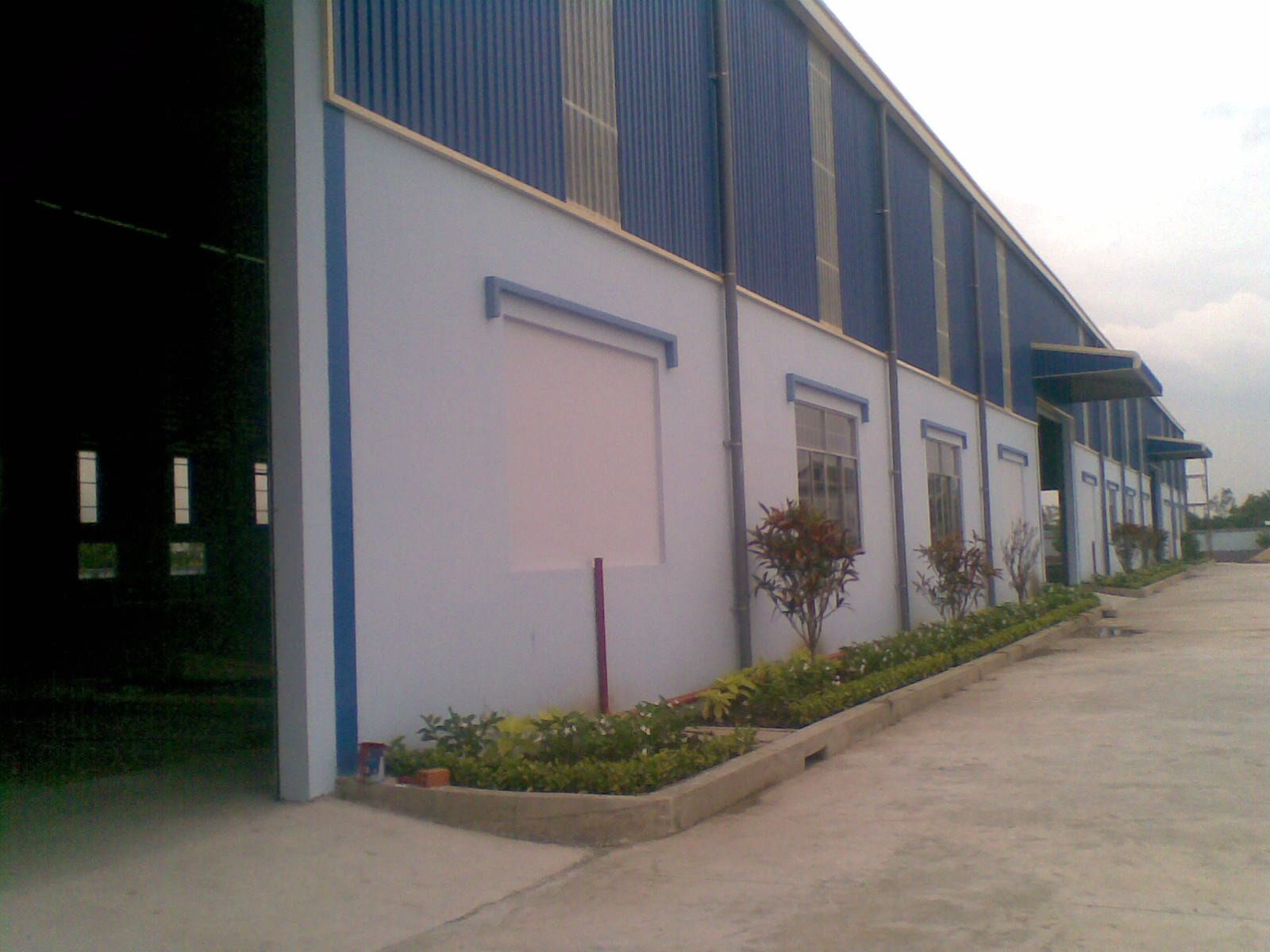 NHÀ XƯỞNG CHO THUÊ PHƯỜNG HIÊP THÀNH QUẬN 12 DT: 4000M GIÁ 350 TRIÊU