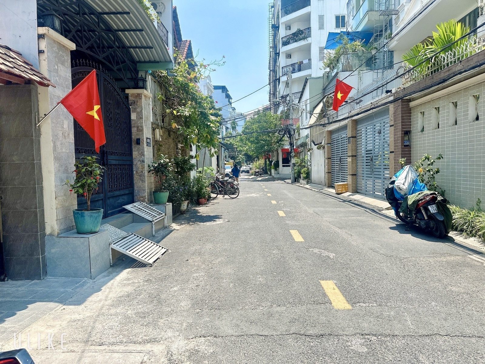 BÁN NHÀ ĐƯỜNG NGUYỄN BÁ HUÂN, THẢO ĐIỀN, QUẬN 2 - 204M2 - 4 TẦNG KẾT CẤU HOÀNH TRÁNG NGANG 7.45M THẢO ĐIỀN - GIÁ 37 TỶ