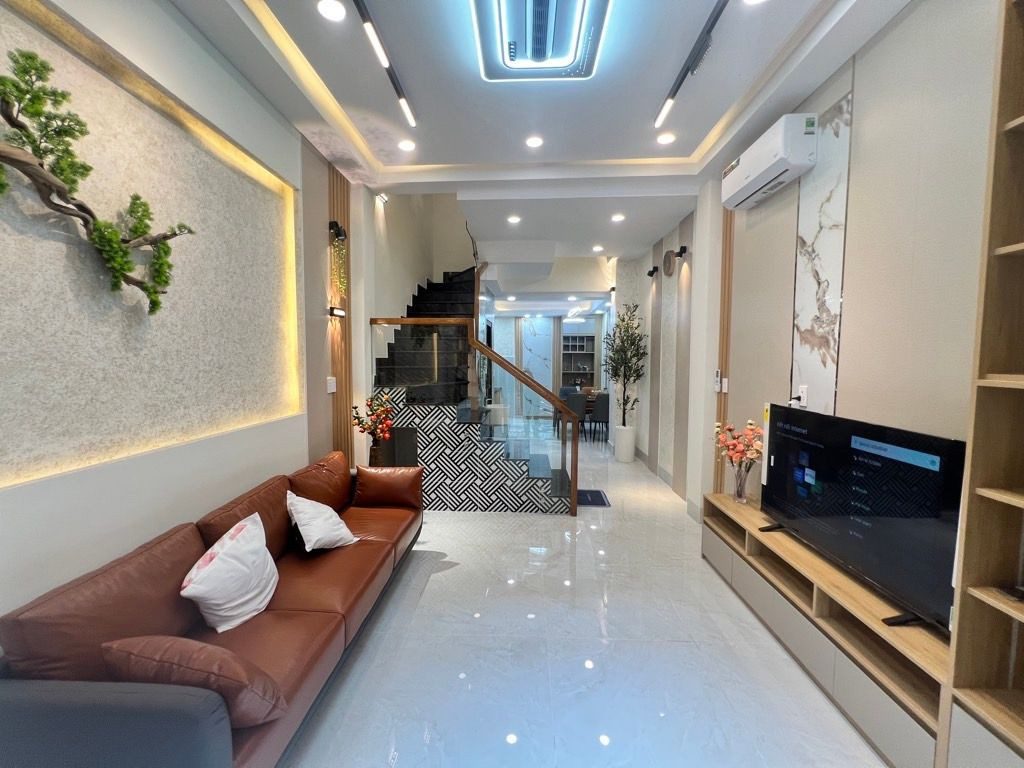 HẺM 4M XE HƠI ĐỖ CỬA PHẠM VĂN HAI TÂN BÌNH - NHÀ ĐẸP 4 TẦNG NỘI THẤT XỊN SÒ - VỊ TRÍ TRUNG TÂM SÁT BÊN PHÚ NHUẬN, QUẬN 10, QUẬN 3 -  40M2 CHỈ NHỈNH 8 TỶ