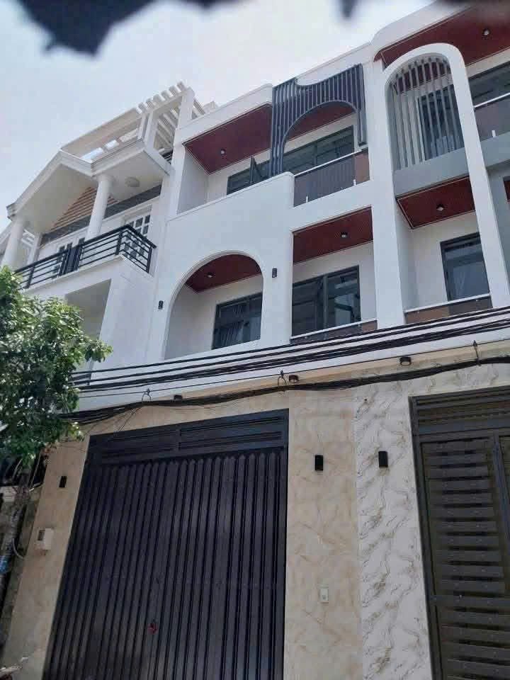 BÁN GẤP NHÀ 48,8M2 ĐƯỜNG NGUYỄN BIỂU, P 2, Q 5.CHỈ CÁCH SIÊU THỊ COOP FOOD 450M.SỔ HỒNG RIÊNG