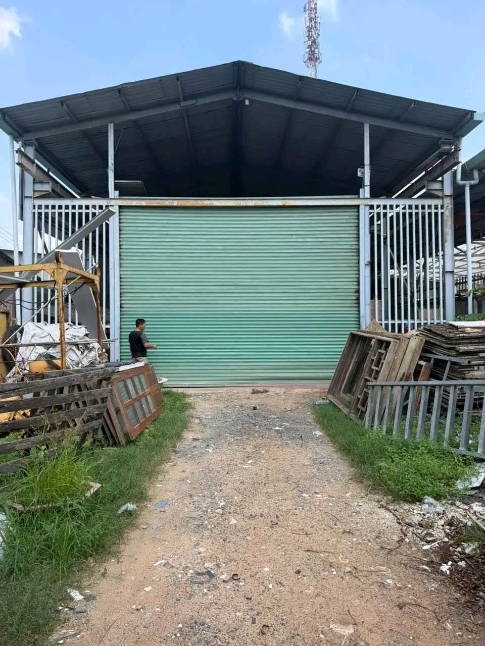 Cho thuê kho xưởng Trảng Dài DT600m², gần khi cây xăng 75. 3fa, đường xe tải.