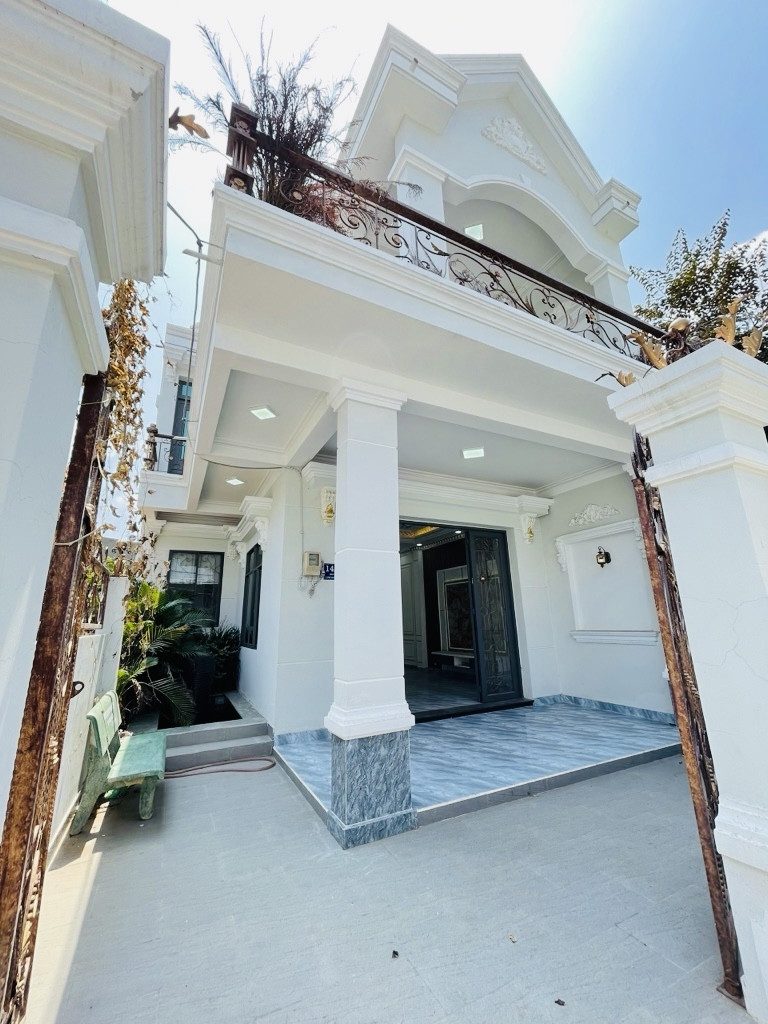 Nguyễn bình. Huỳnh tấn phát 2 tầng 4pn 6x16 Sổ sẵn 4 tỷ 3